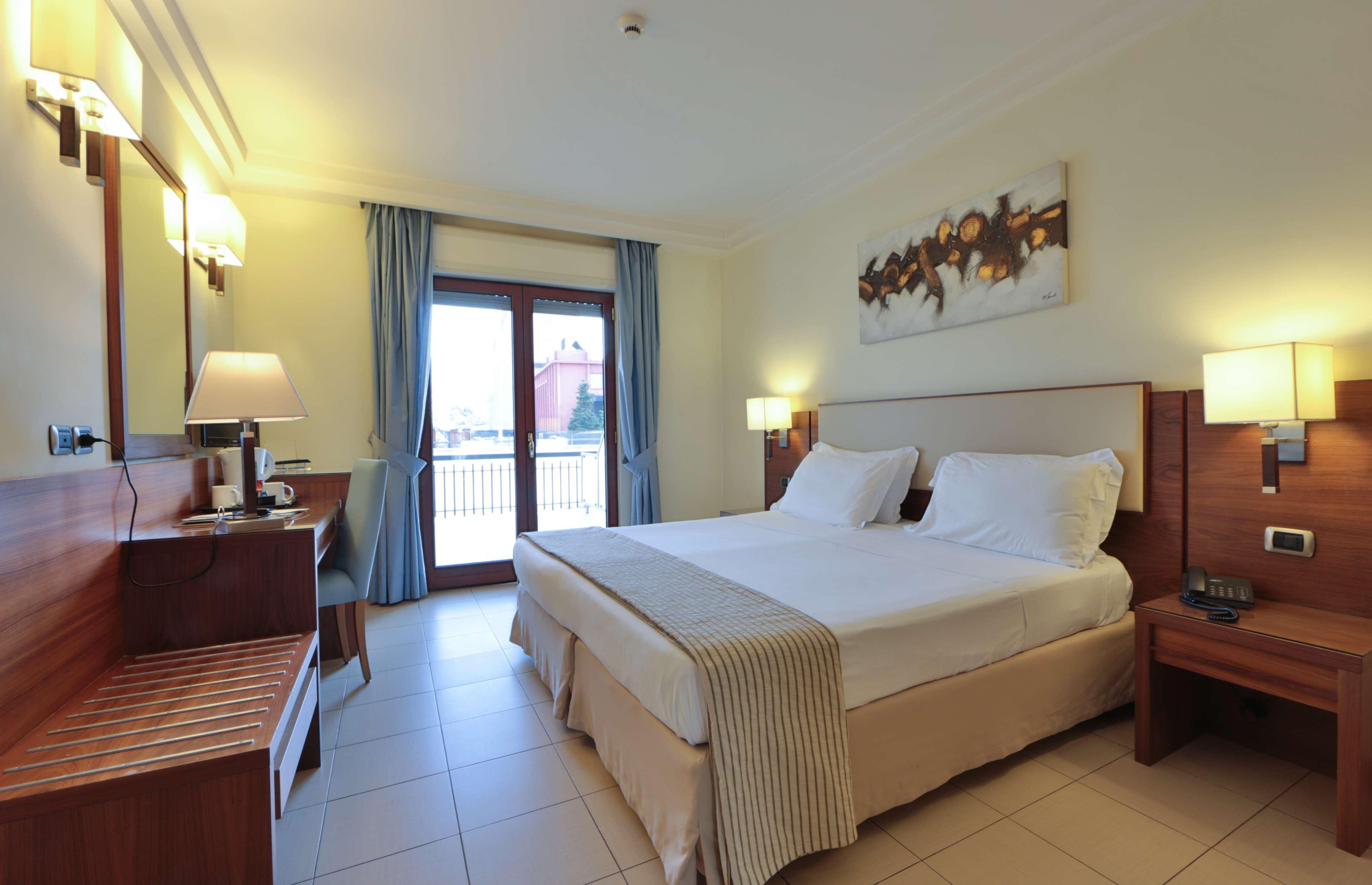Suites & Residence Hotel Pouzzoles Extérieur photo