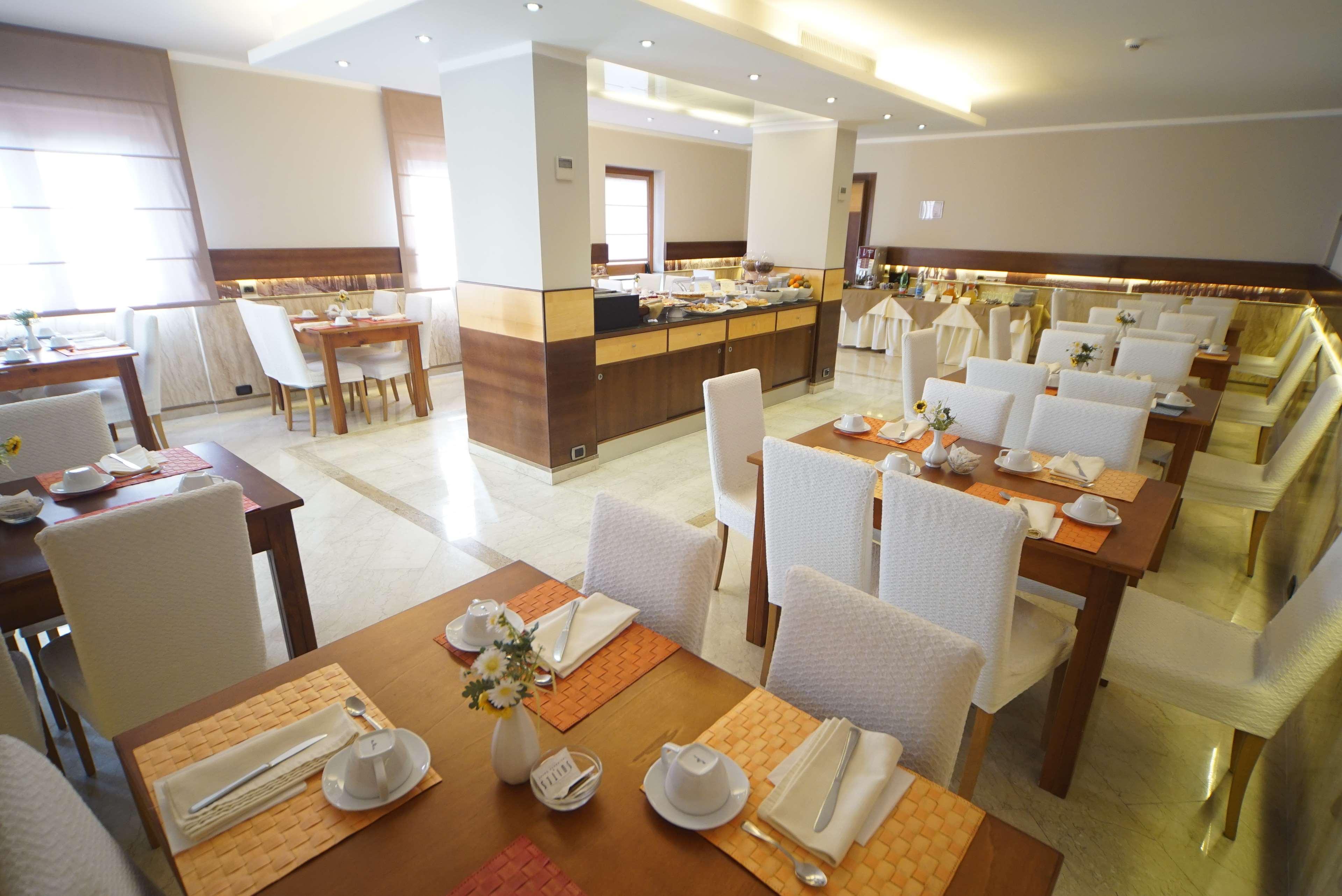 Suites & Residence Hotel Pouzzoles Extérieur photo