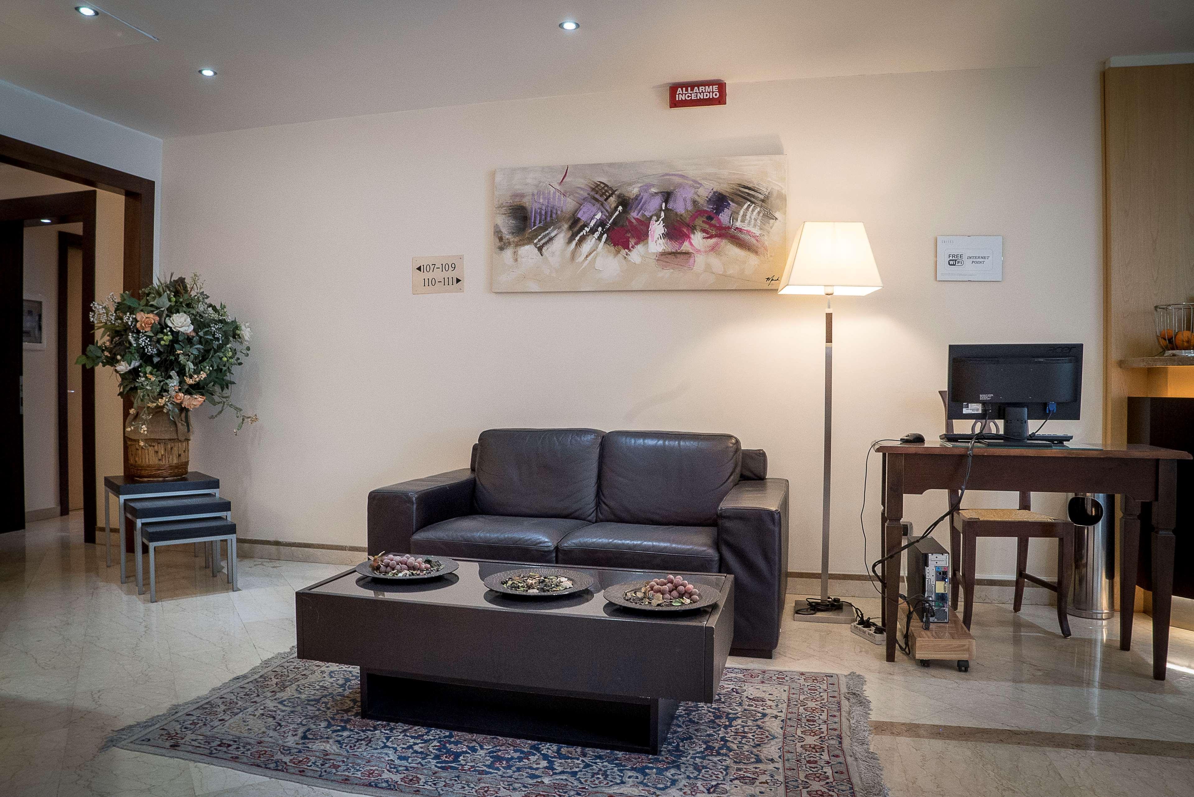 Suites & Residence Hotel Pouzzoles Extérieur photo