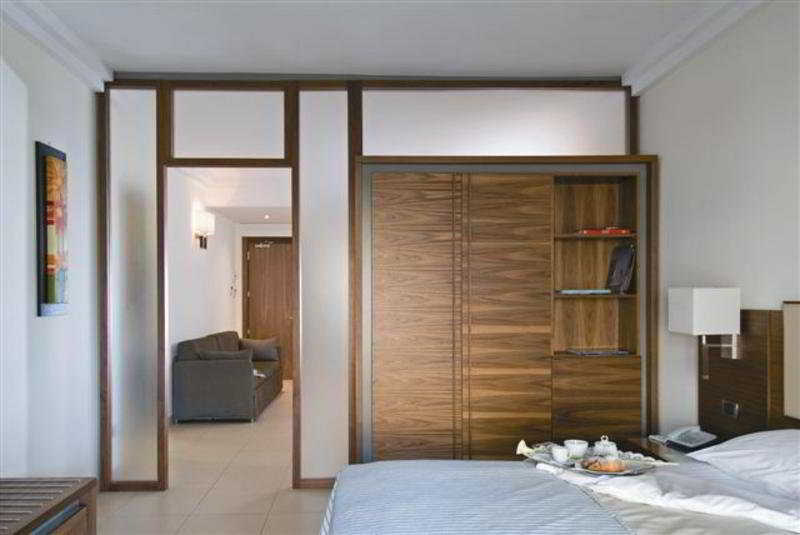 Suites & Residence Hotel Pouzzoles Extérieur photo